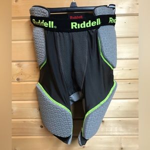 NWOT. Riddell 5 pad girdle. Size youth XL